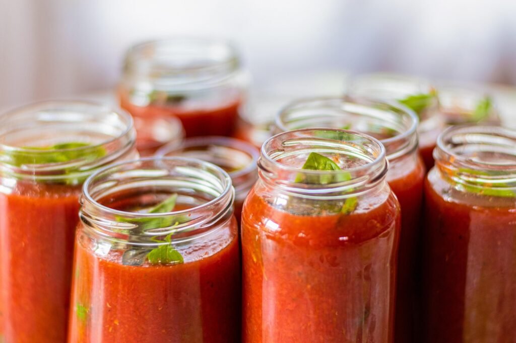 Conserves de sauce tomate